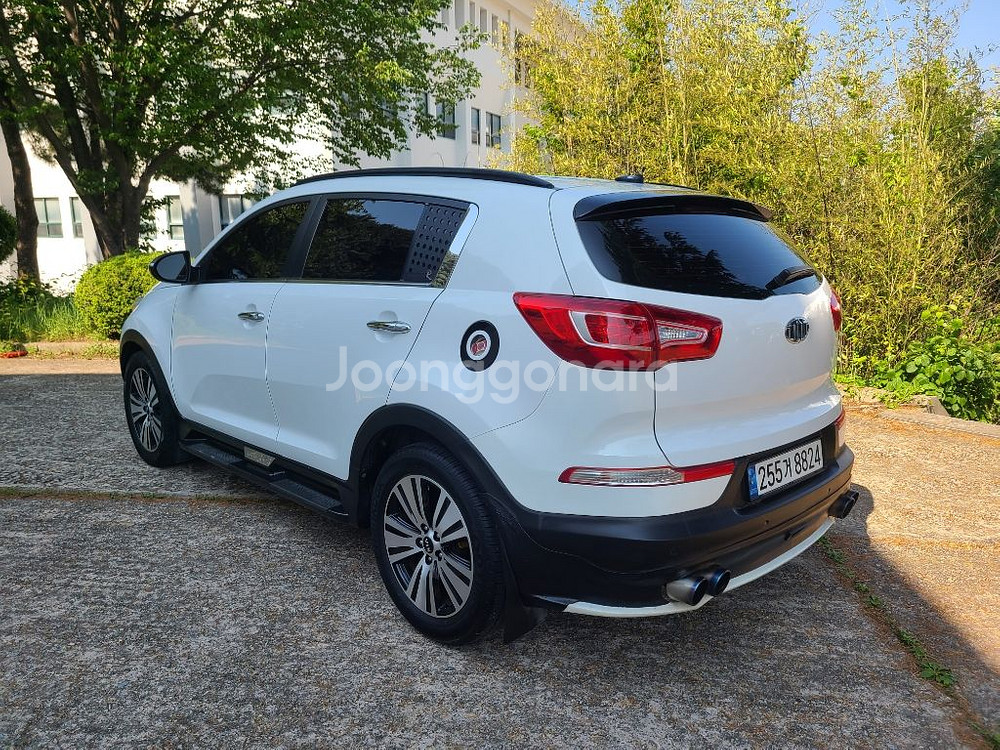 기아 스포티지 R 디젤 R2.0 2WD TLX 최고급형--2