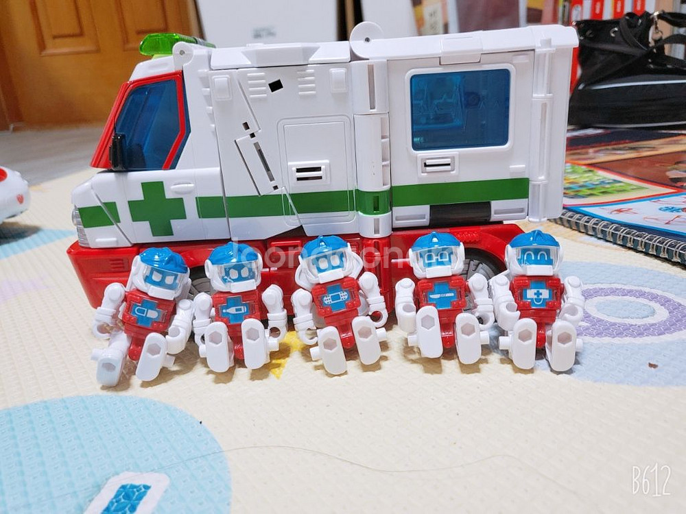 헬로카봇 파이언트 메디언트--3