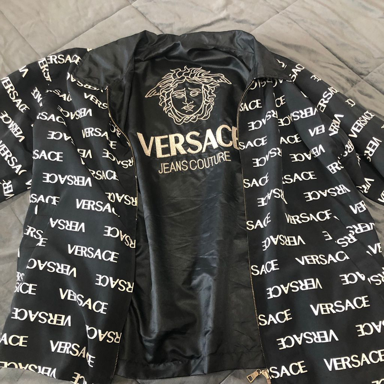 베르사체 바람막이. 베르사체 집업. 키스 베르사체 맛 이미지