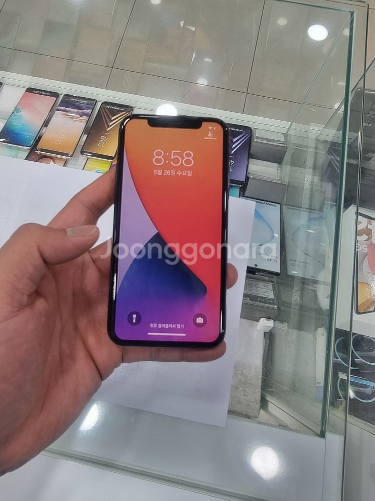 아이폰11프로 256G 그린 팝니다--0