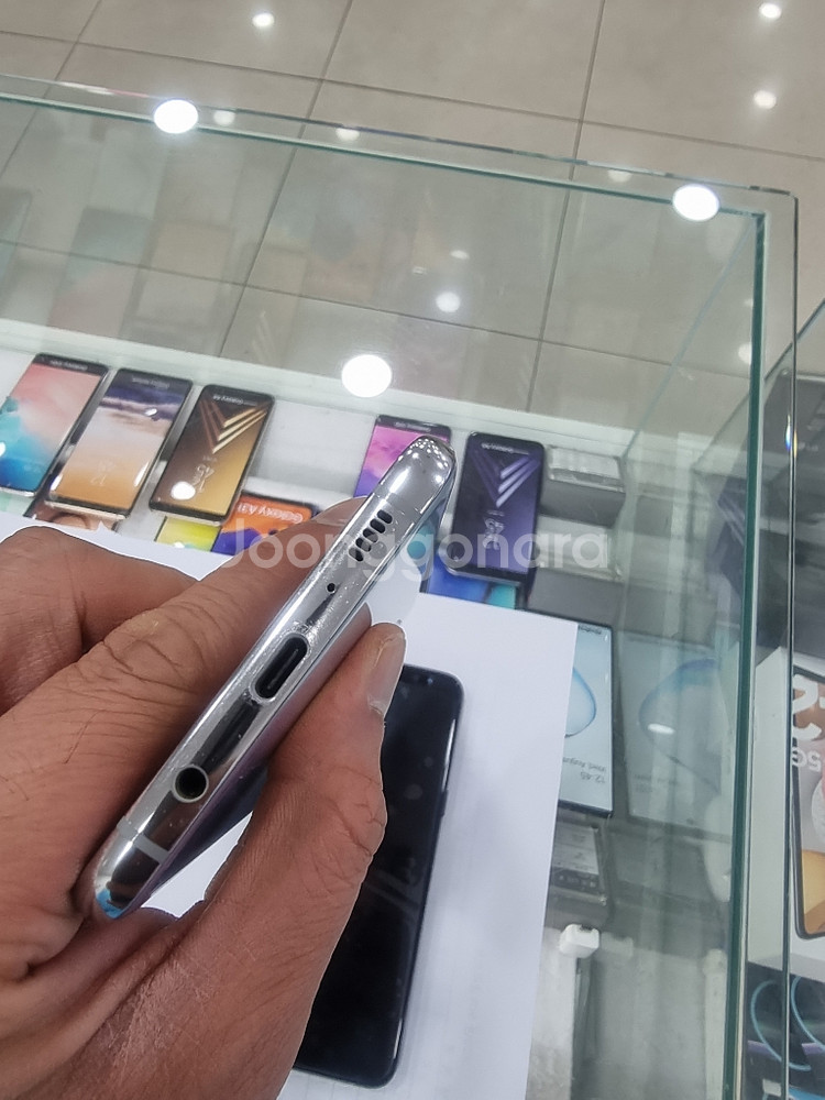 갤럭시S10 5G G977 SK정상해지 256G 팝니다--3