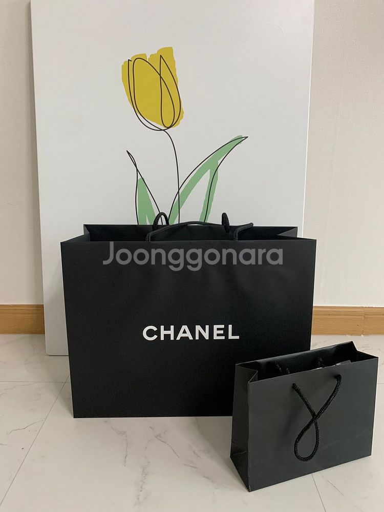 [미개봉] 샤넬 클래식 쉐브론 미디움 블랙 샴페인골드--1