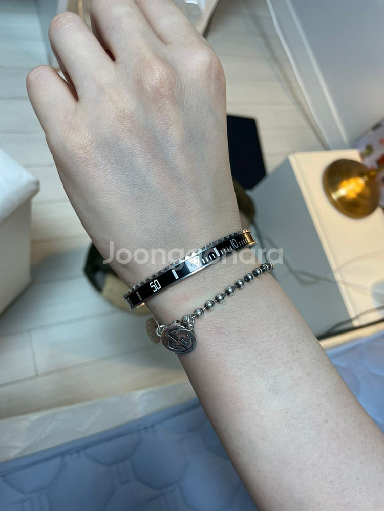 스피도미터 팔찌 팝니다--3