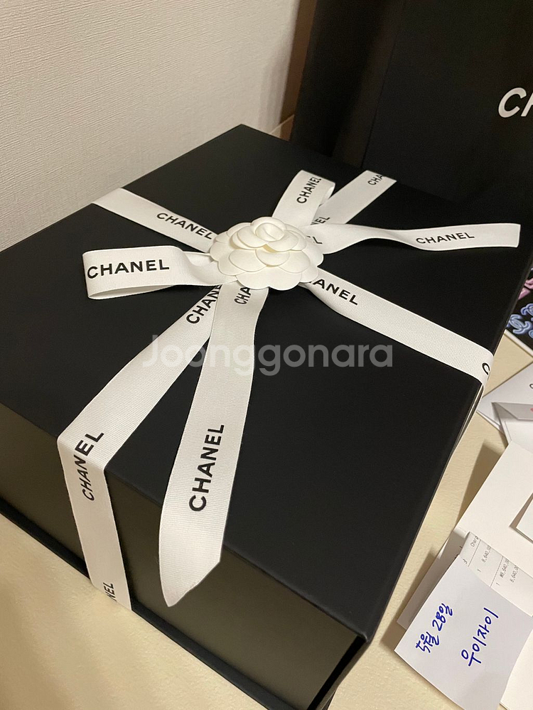 샤넬 클래식 미듐/캐비어/은장 블랙 박스 미개봉 새상품--2