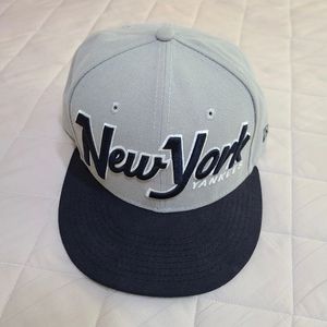 뉴에라 정품 MLB 뉴욕 양키즈 모자 판매합니다.