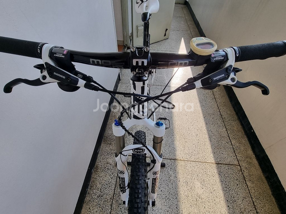 삼천리cello7046 MTB AA급 자전거 팝니다!!--4