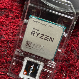 AMD 라이젠 2300g CPU 팝니다.