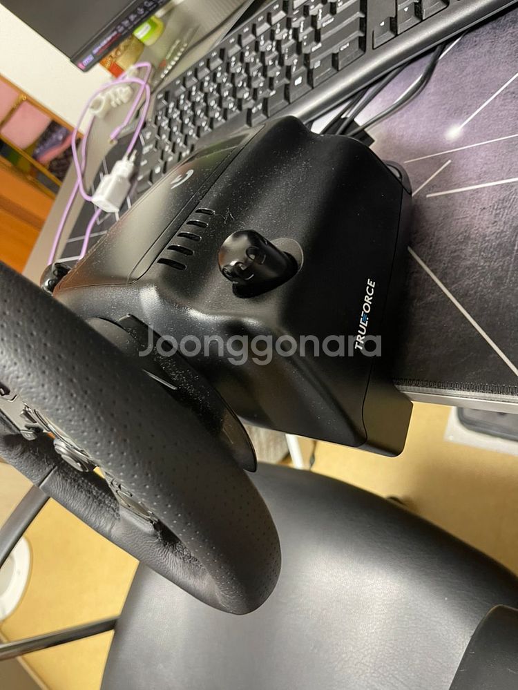 로지텍923레이싱휠 팝니다.당일 구매시35판매--1