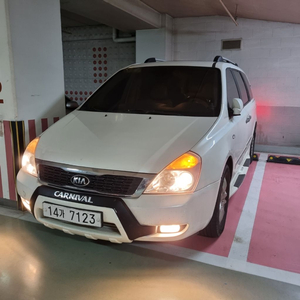 [기아] 그랜드카니발 GLX