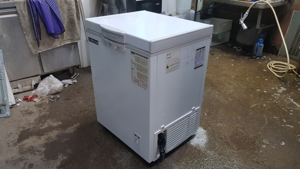 케이쓰리 냉동고120--3