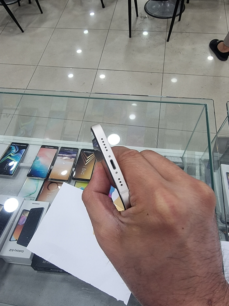 아이폰12 128G 화이트 정상해지 팝니다--2