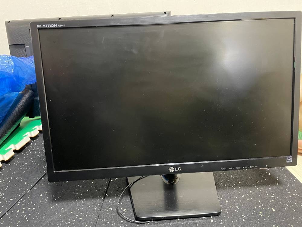 LG 모니터 FLATRON E2442 팝니다. 이미지