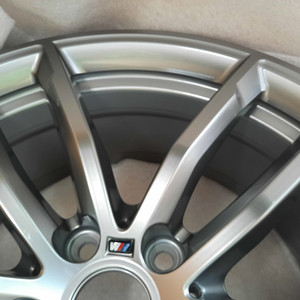 520D G30바디 초A급 18인치 중고휠 한짝