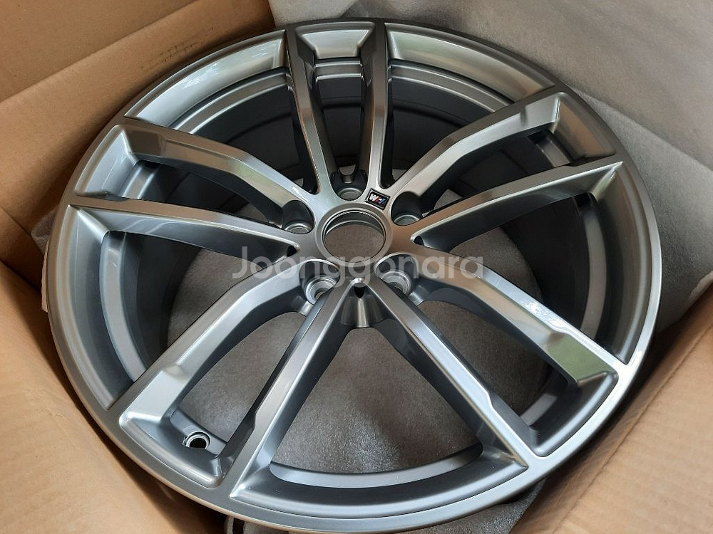 520D G30바디 초A급 18인치 중고휠 한짝--3