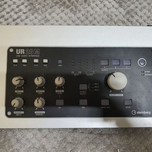 오디오인터페이스 ur28m