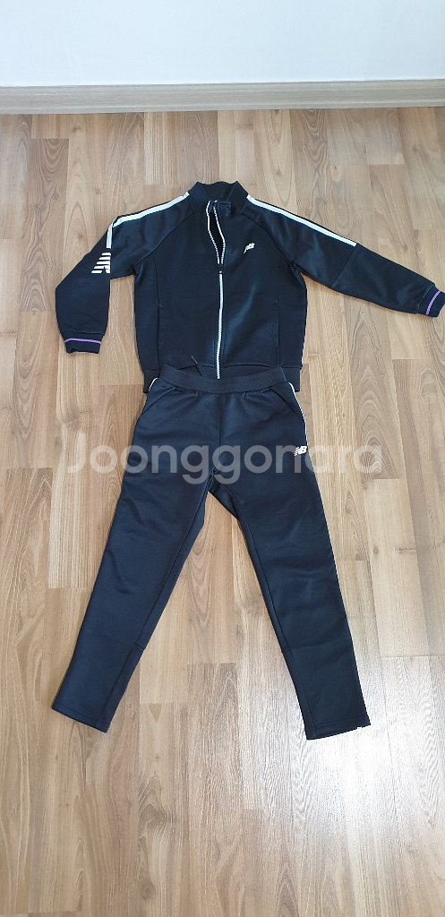 뉴발란스키즈 기모 트레이닝세트 145(초3,4) 택포--1