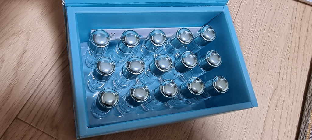 리리코스 수분앰플 외 팔아요.--6