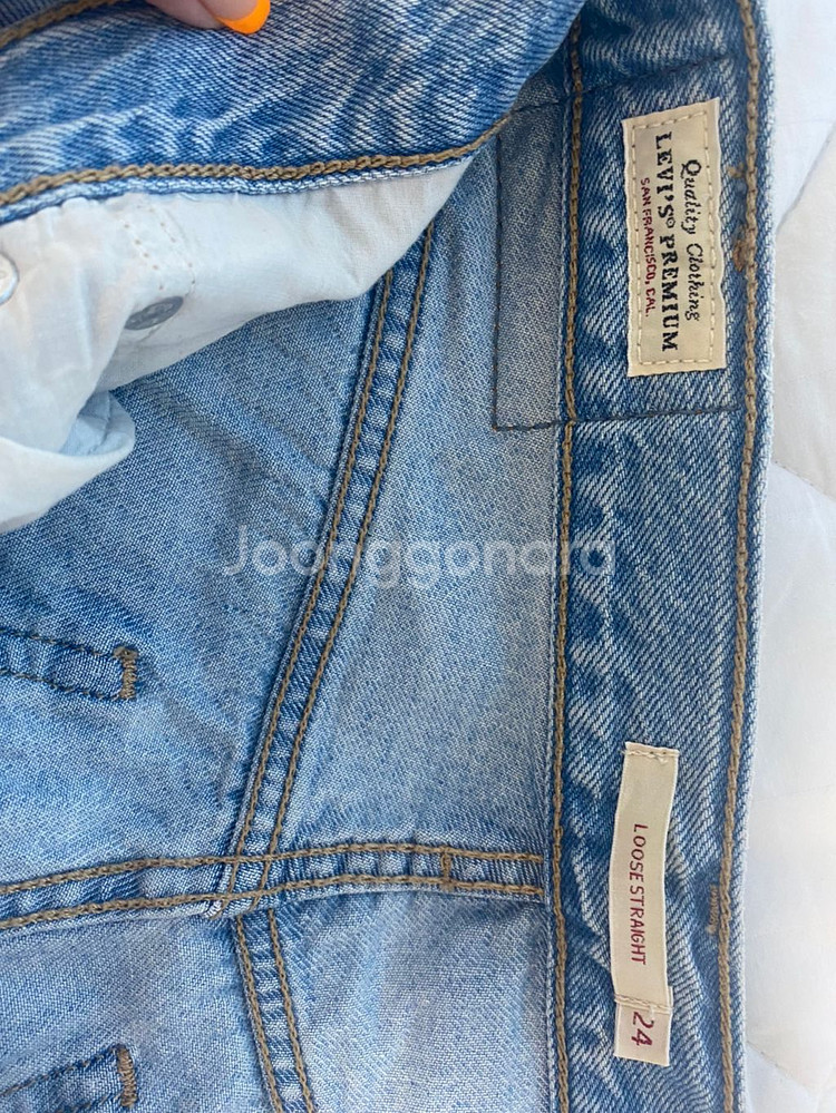 Levis 루즈 스트레이트 진 size 24--2