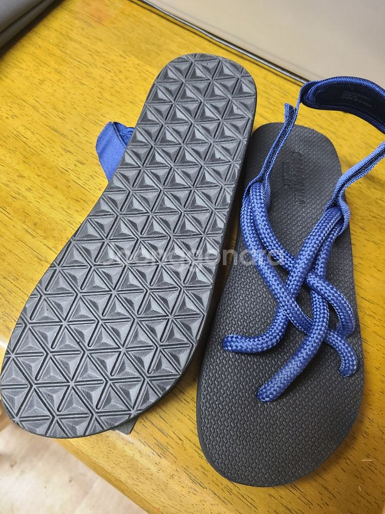 새상품) 여름 샌들 싸게 팝니다. 260,265,270--1