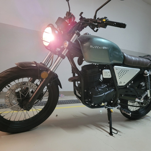 부캐너125cc 올리브 그린 (2020)