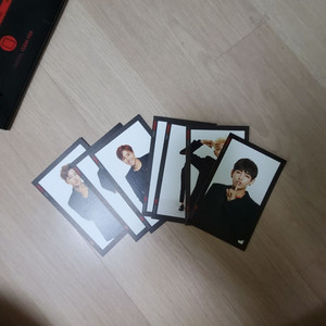 빙탄소년단 첫콘굿즈 팔아요
