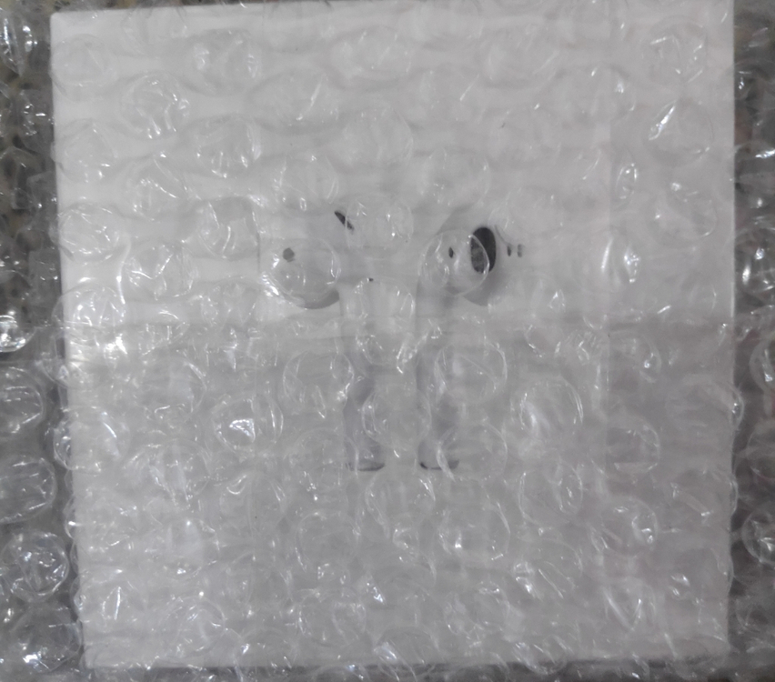 에어팟2 미개봉 무선충천--1