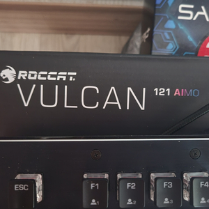 Roccat vulcan 121 aimo 적축 한글각인