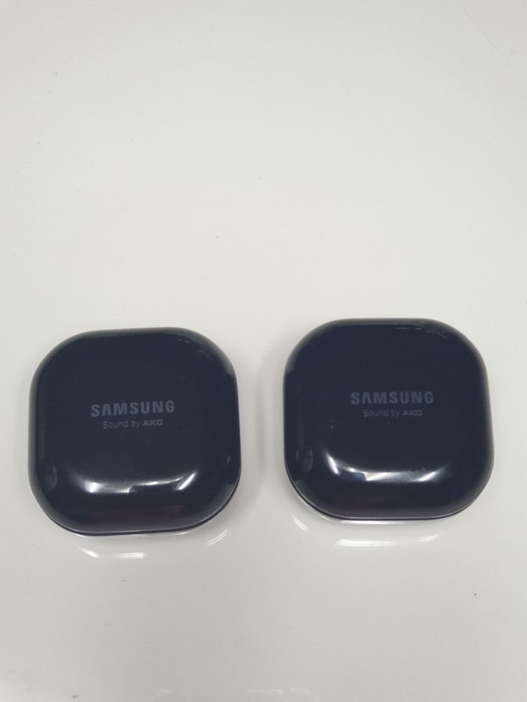 갤럭시 버즈라이브 블랙 본체 (=케이스)--3