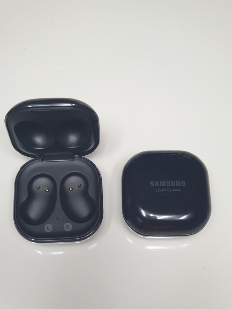 갤럭시 버즈라이브 블랙 본체 (=케이스)--2