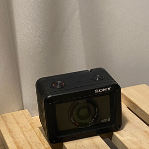 소니RX0M2(RX0 II) 브이로그용 카메라 팔아요!