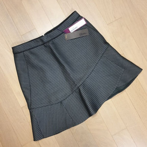 로엠 플레어 스커트