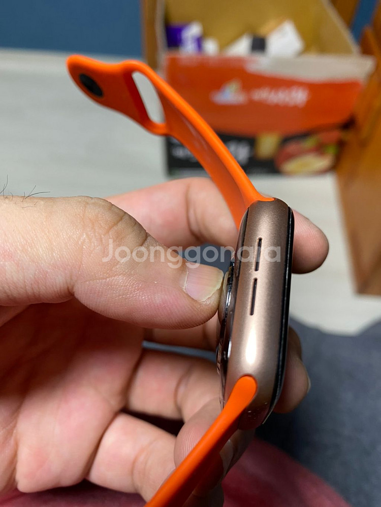 애플워치6 44mm 골드 + 애케플--2