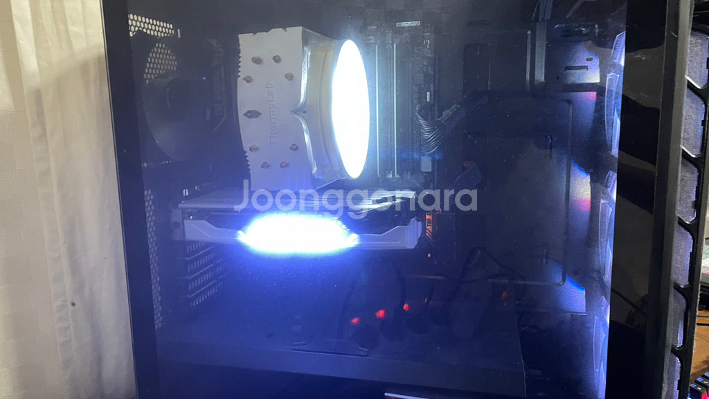 컴퓨터 본체 판매합니다--0
