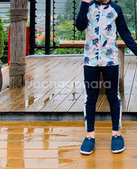 블루독 트로피컬 래쉬가드 블루독 수영복 130사이즈--6