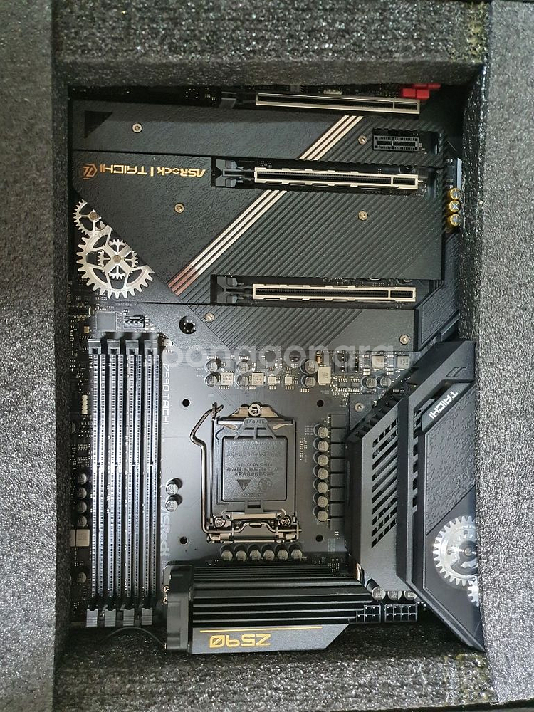 에즈윈 Asrock Z590 Taich 메인보드--0