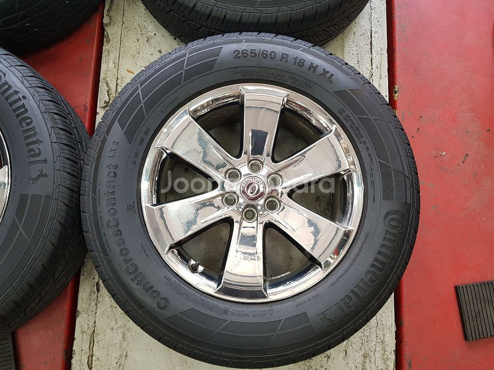 모하비 크롬 순정 18인치 휠타이어 판매합니다~--3