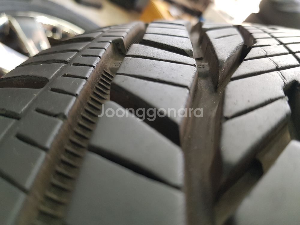 모하비 크롬 순정 18인치 휠타이어 판매합니다~--9