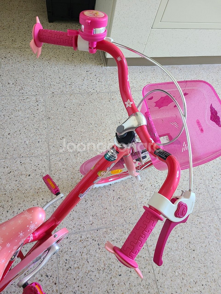 삼천리 시크릿쥬쥬 자전거 팝니다.--1