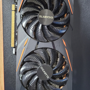 기가바이트 RX580 4g 팝니다