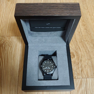 스코브 안데르센 1926 At'sea 올블랙 39mm