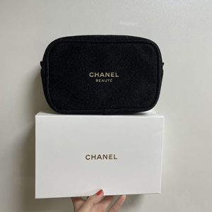 샤넬 CHANEL 블랙펄 코스메틱 파우치 한정 새상품