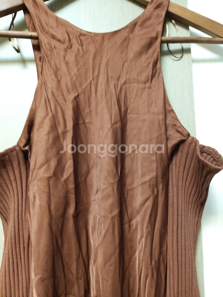 자랑 롱 원피스 브라운실크재질--1