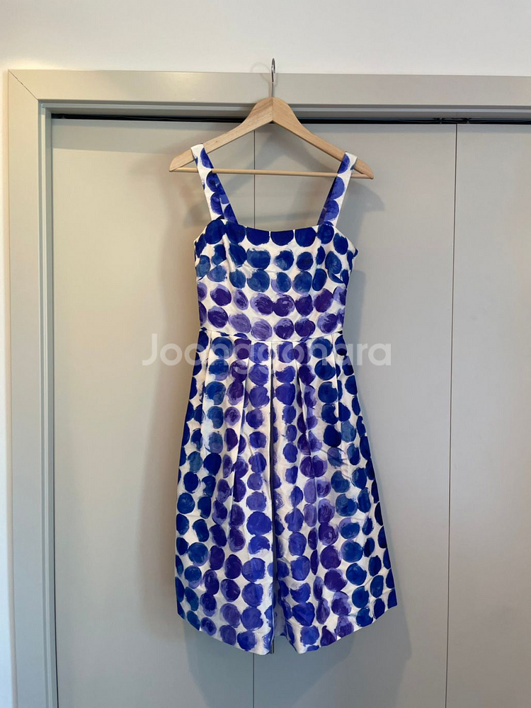 Kay Unger 드레스입니다.--0