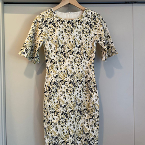 파슨스 원피스입니다.