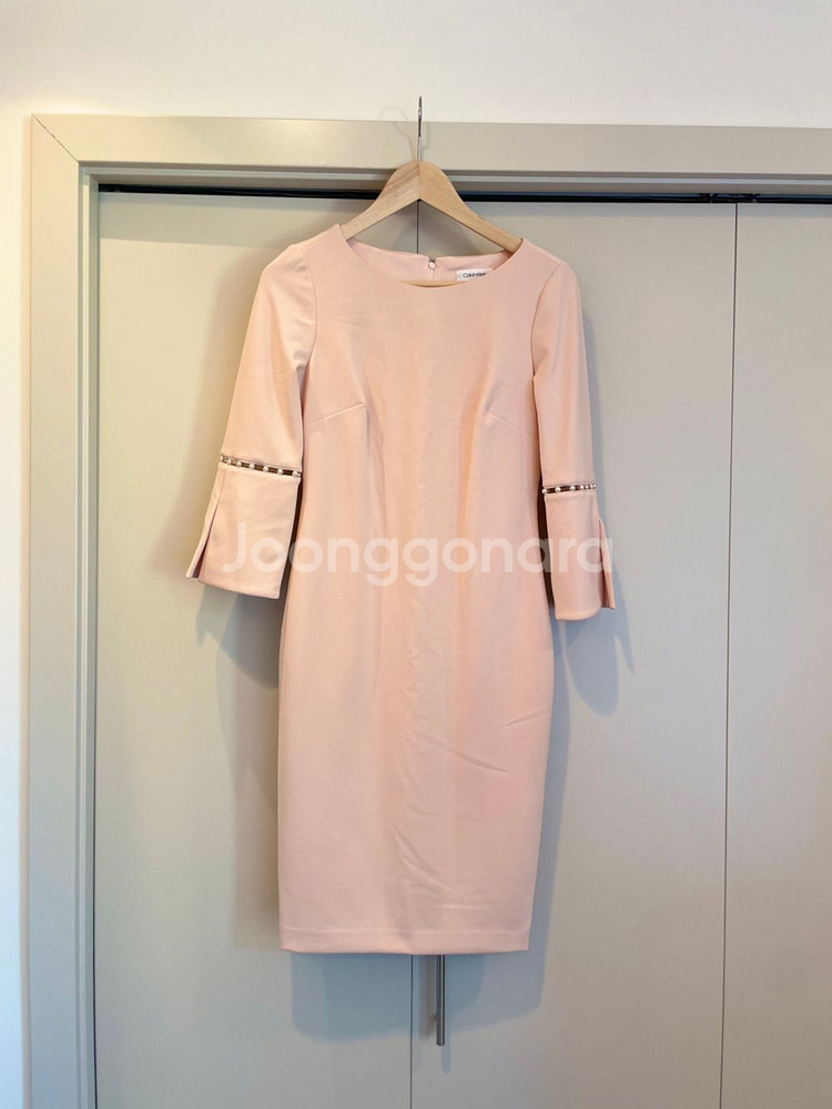 캘빈클라인원피스 입니다.--0