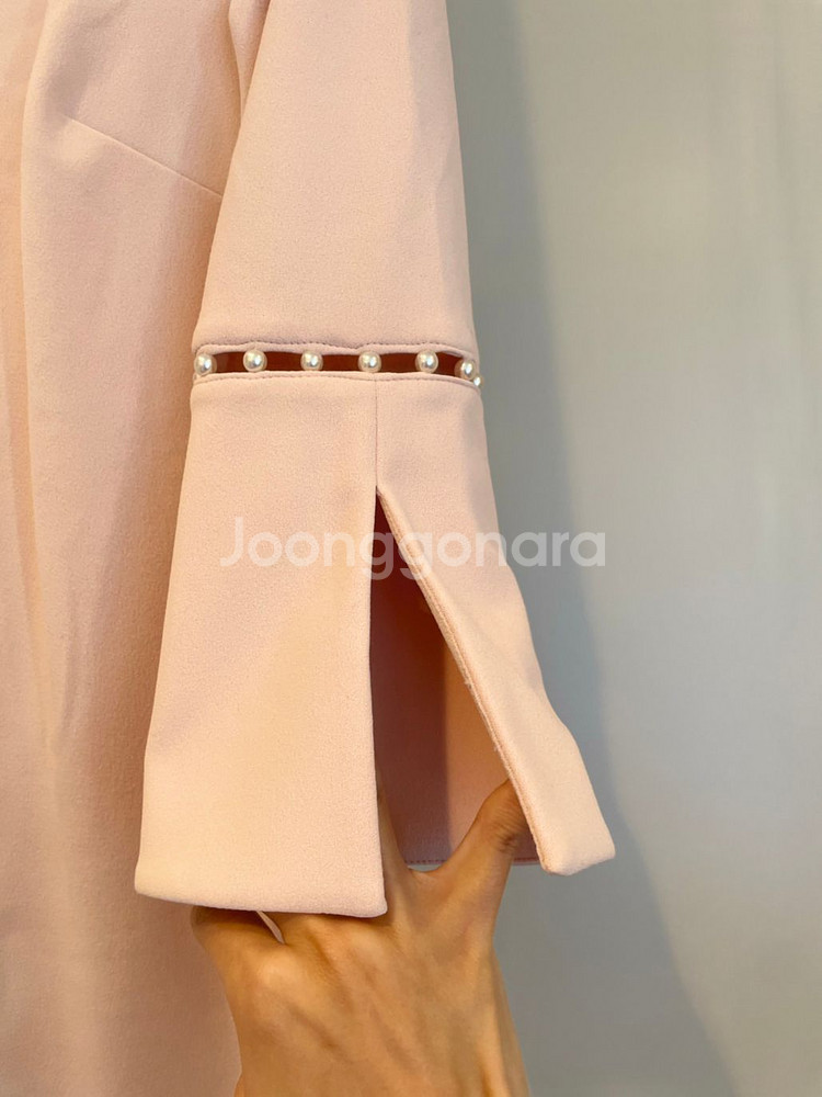 캘빈클라인원피스 입니다.--2