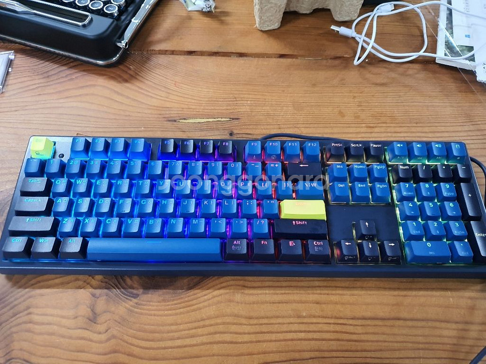 COX 엠프리스 RGB 완전방수 무접점 기계식 키보드--1