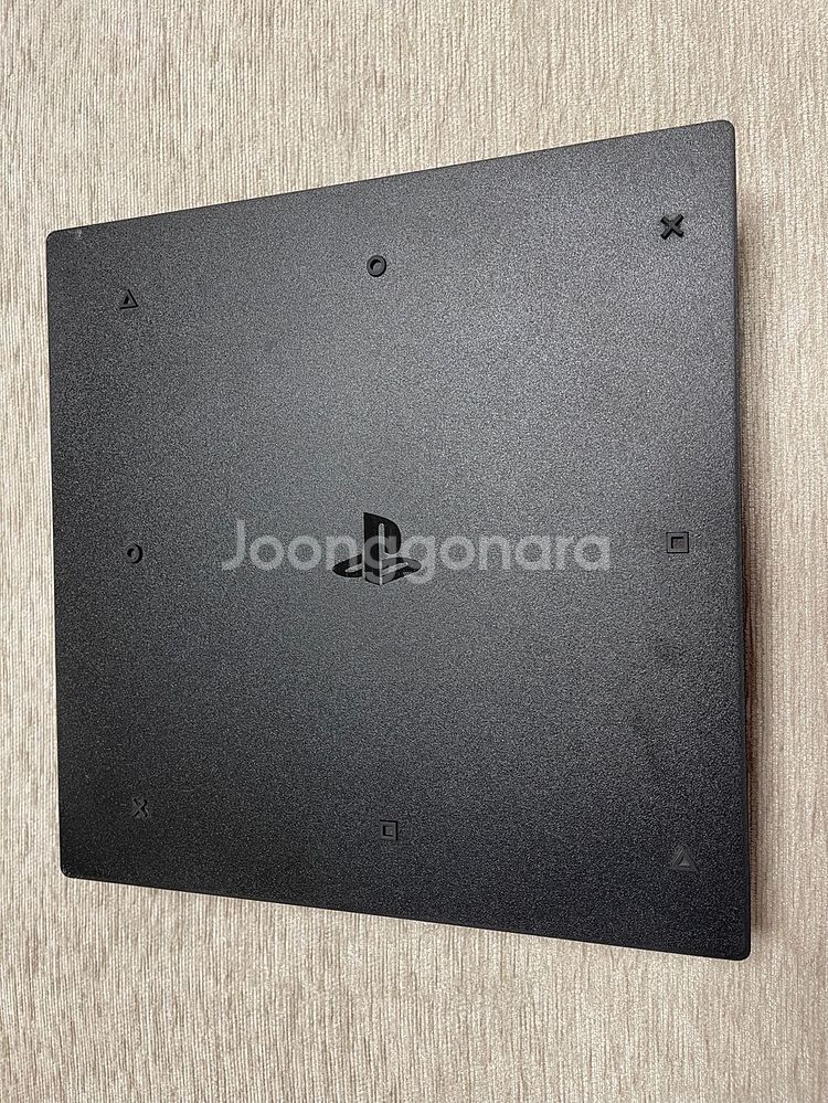ps4 pro (CUH-7117B)--2