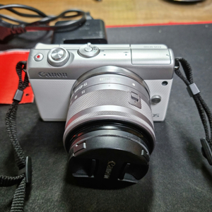 캐논 eos m100 미러리스 카메라