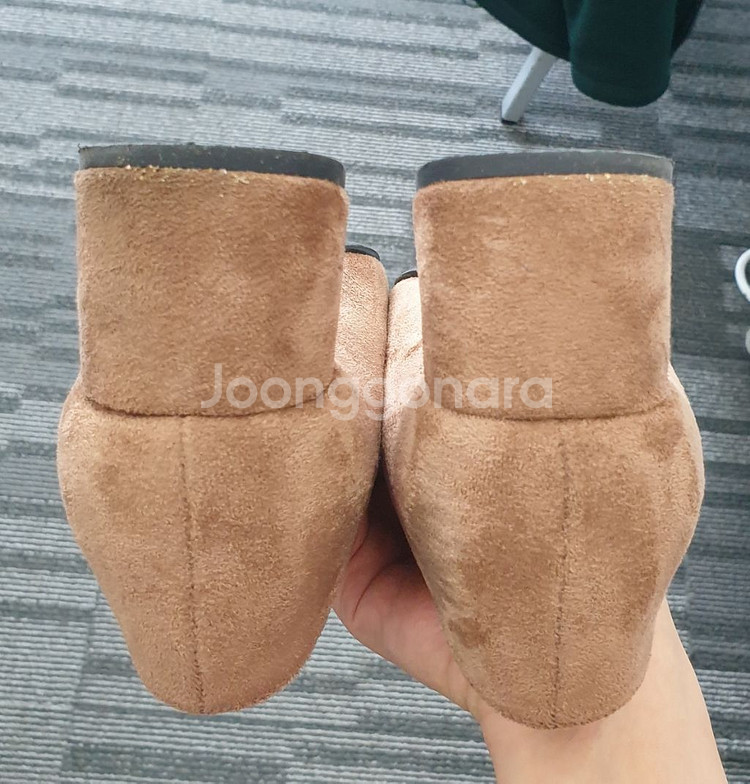 마크모크 스웨이드 펌프스 5cm (71000원 판매중)--4